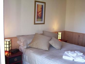Yarraglen BnB - Accommodation Sydney 5