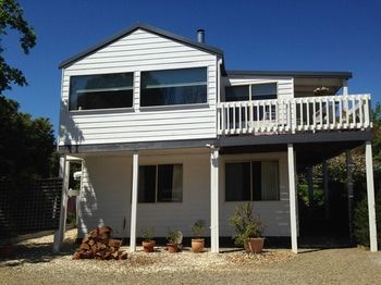 Yarraglen BnB - Accommodation Sydney 24