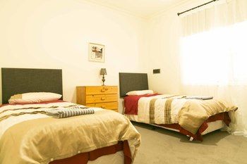 Hawthorn Holiday House - Accommodation Sydney 10