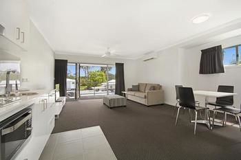 Cooroy Luxury Motel Apartments Noosa - Accommodation Sydney 11
