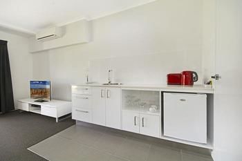 Cooroy Luxury Motel Apartments Noosa - Accommodation Sydney 14