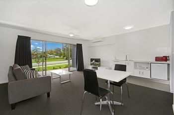 Cooroy Luxury Motel Apartments Noosa - Accommodation Sydney 16