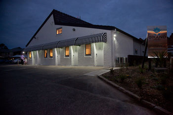 Grand Hotel Wyong - Sydney Resort 10