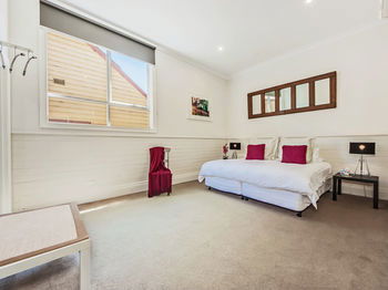 Tuck Inn Yarra Valley - Sydney 4u 5