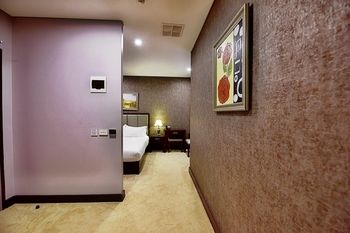 Megaboom City Hotel - Accommodation Sydney 9