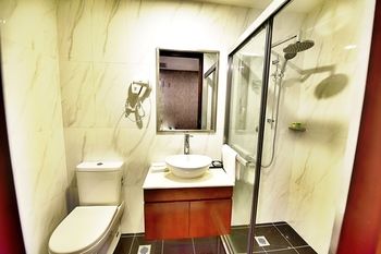 Megaboom City Hotel - Accommodation Sydney 10