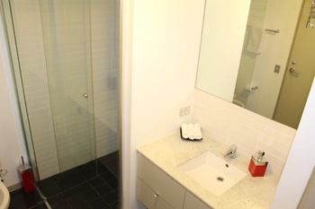 Apartment View Docklands Melbourne - Sydney 4u 1