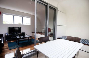 Position Perfect - Accommodation Sydney 5