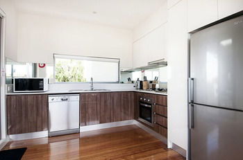 Position Perfect - Accommodation Sydney 13