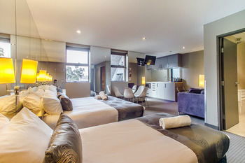 Comfy Kew Apartments - Accommodation Sydney 3
