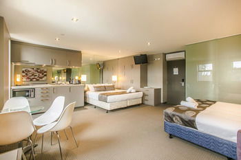 Comfy Kew Apartments - Accommodation Sydney 4