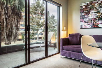 Comfy Kew Apartments - Accommodation Sydney 6