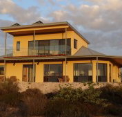 Dolphin Holiday House - Accommodation Sydney