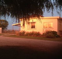 Fairview Bed and Breakfast Cottage - Sydney 4u