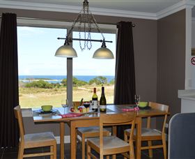 A Portside Experience - King Island - Sydney 4u 0