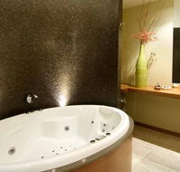 Hepburn Spa Pavilions - Saffron - Accommodation Sydney