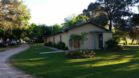 Valley View Caravan Park - Sydney 4u 1