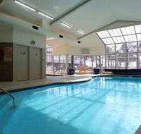 Lake Edge Resort - Sydney 4u