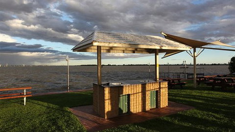 Lake Edge Resort - Accommodation Sydney 4