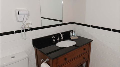 The Yarrawonga Hotel - Sydney 4u 2