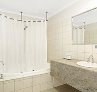 Quality Inn  Suites The Menzies - Accommodation Sydney