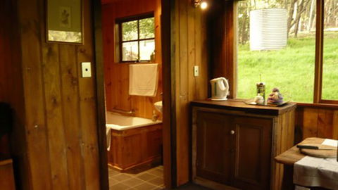 Braeside Mount Macedon Country Retreat And Bed & Breakfast - Sydney 4u 0