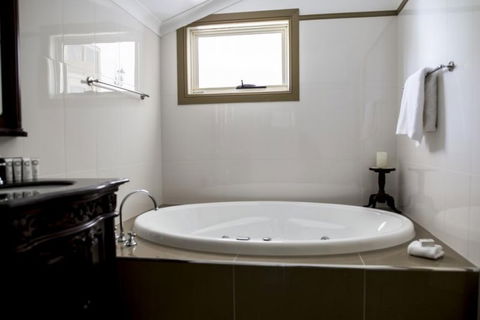 Bli Bli House Luxury Accommodation - Accommodation Sydney 12