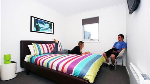 The Island Accommodation - Phillip Island YHA - Accommodation Sydney 3