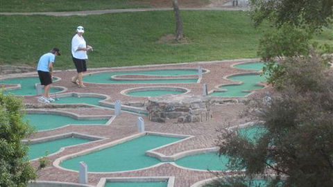 Kunala Chalet - Pinnacle Valley Resort - Accommodation Sydney 4