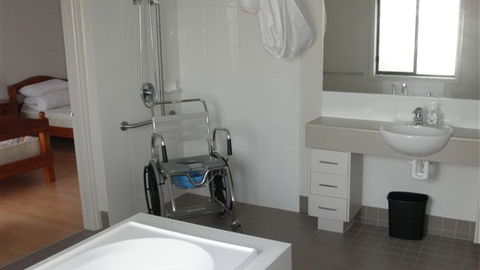 Frankston Accessible Holiday House - Accommodation Sydney 0