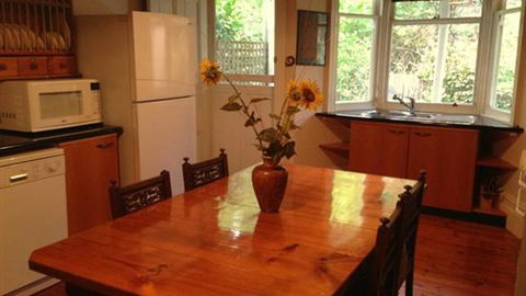 Annadale House - Sydney 4u 2