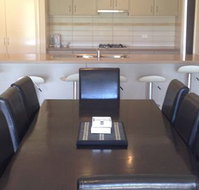 Anchorage by the Lake - Accommodation Sydney