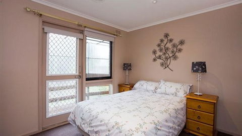 Raydon Court - Sydney 4u 1