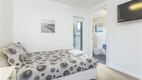 Serenity Torquay Ocean View: Luxury Beachfront - Sydney 4u 0