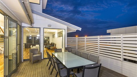 Serenity Torquay Ocean View: Luxury Beachfront - Sydney 4u 4