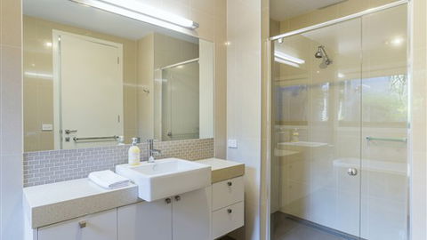 Serenity Torquay Ocean View: Luxury Beachfront - Sydney 4u 2