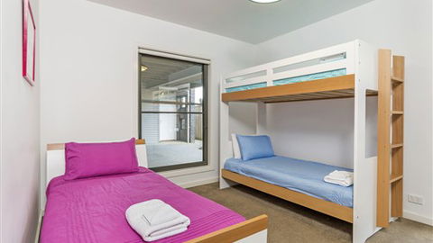 Serenity Torquay Ocean View: Luxury Beachfront - Sydney 4u 3