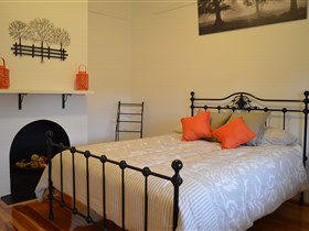 Agnes Cottage Bed And Breakfast - Sydney 4u 1