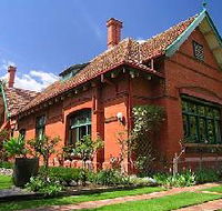 Buxton Manor - George Lowe Esquire Apartment - Sydney 4u
