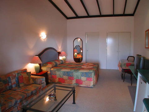 Albert Facey Motor Inn Narrogin - Accommodation Sydney 0