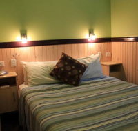 Aussie Outback Oasis Cabin  Van Village - Accommodation Sydney