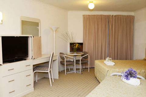 Motel 10 - Accommodation Sydney 3