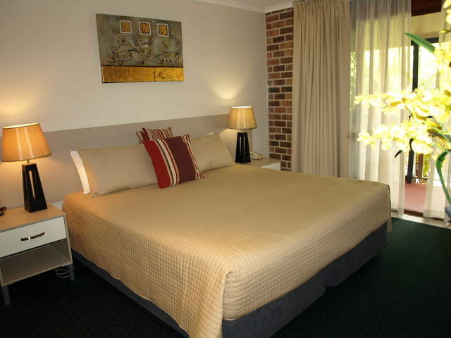 Yatala QLD Sydney 4u