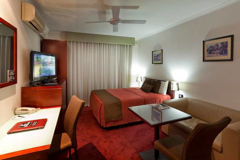 BEST WESTERN Ensenada Motor Inn & Suites - Accommodation Sydney 0