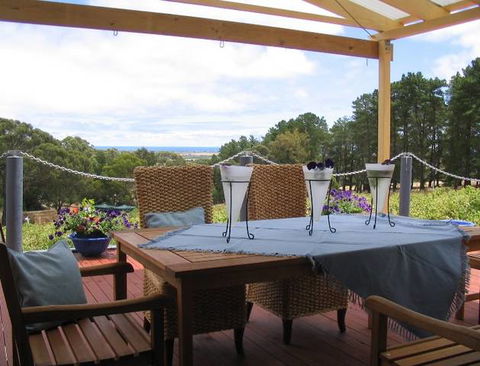 Blue Grape Vineyard Accommodation - Sydney 4u 0