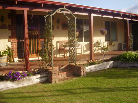 Busselton Marina Bed & Breakfast - Accommodation Sydney 2
