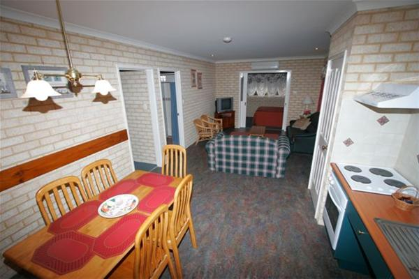 Busselton Villas and Caravan Park - Accommodation Sydney