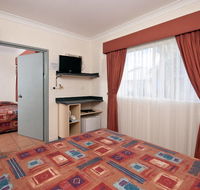 Cairns Queens Court - Sydney 4u