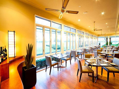 Century Inn - Sydney 4u 1
