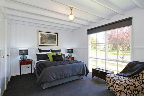 Creek Cottage Bed & Breakfast - Sydney 4u 1